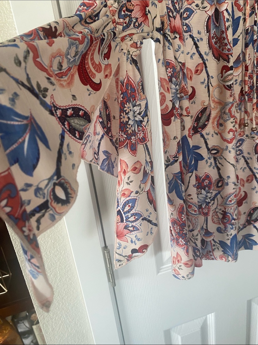 NAIF Tunic Light Pink Blue Red Coral Floral & Paisley Tie-Neck Split Sleeve Sz L - Picture 3 of 11